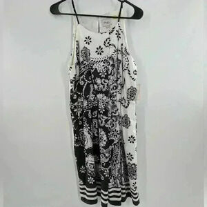 Beige By eci Black And White Size 12 NWT Sleeveless Summer Black And White Dress